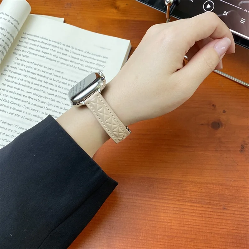 Genuine Leather Watch Band For Apple Watch Series 11 10 42mm / 9 8 7 41mm / SE3 SE2 SE 6 5 4 40mm / 3 2 1 38mm Strap with Magnetic Double C Buckle - Apricot