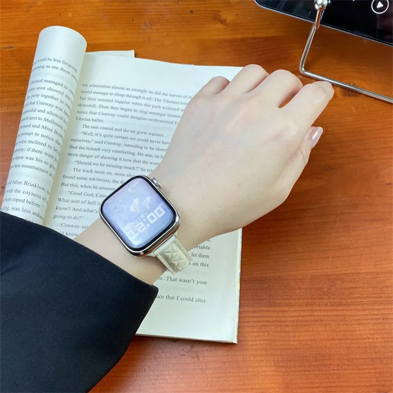 Genuine Leather Watch Band For Apple Watch Series 10 42mm  /  9 8 7 41mm  /  SE (2023) SE (2022) SE 6 5 4 40mm  /  3 2 1 38mm Strap with Magnetic Double C Buckle - Beige