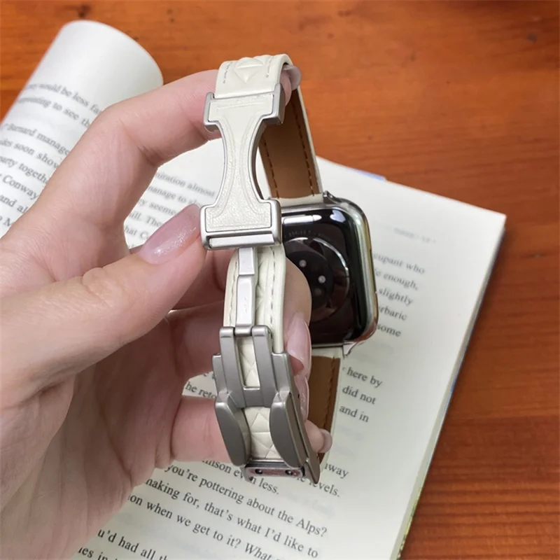 Genuine Leather Watch Band For Apple Watch Series 10 42mm  /  9 8 7 41mm  /  SE (2023) SE (2022) SE 6 5 4 40mm  /  3 2 1 38mm Strap with Magnetic Double C Buckle - Beige