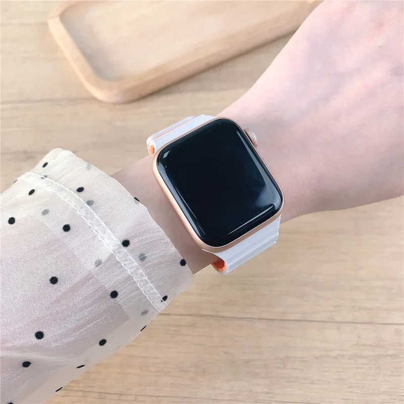 Silicone Band for Apple Watch Series 10 9 8 7 SE 6 5 4 3 2 1 42mm 41mm 40mm 38mm Magnetic Quick Release Strap - White+Black