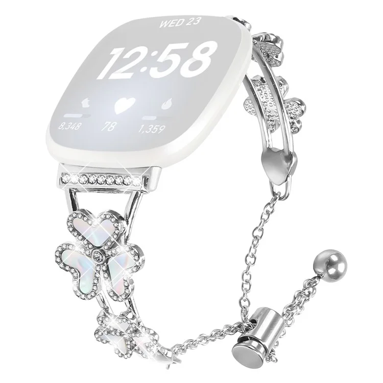 Banda de metal para Fitbit Versa 4 / Sense 2 Decoración de trébol del corazón Correa de reloj de repuesto - Plata