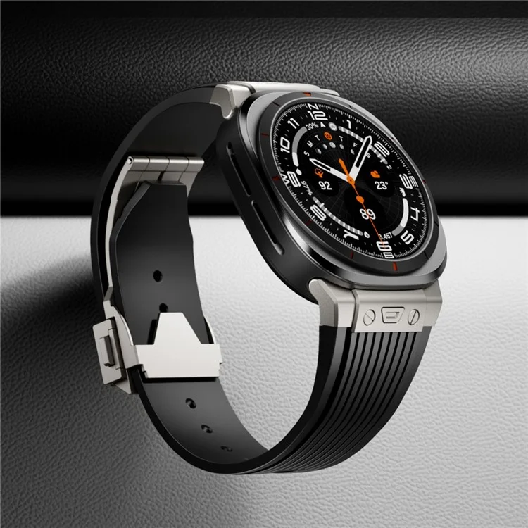Для Samsung Galaxy Watch Ultra 47 мм силиконовый ремешок с титановым коннектором и серебряной пряжкой - черный