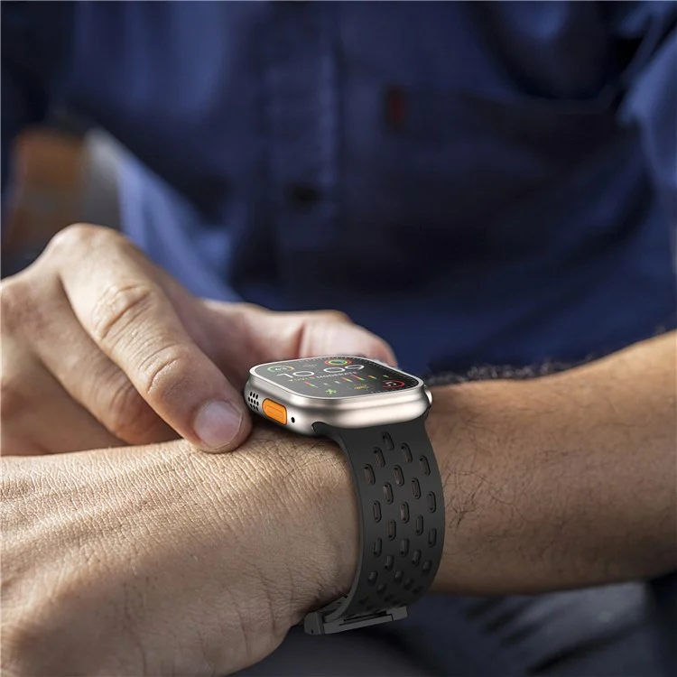 Cinturino per orologio KALEBOL per Apple Watch Series 10 Ultra 9 8 7 SE 6 5 4 3 2 1 46mm 49mm 45mm 44mm 42mm, cinturino in silicone forato con fibbia nera - Nero