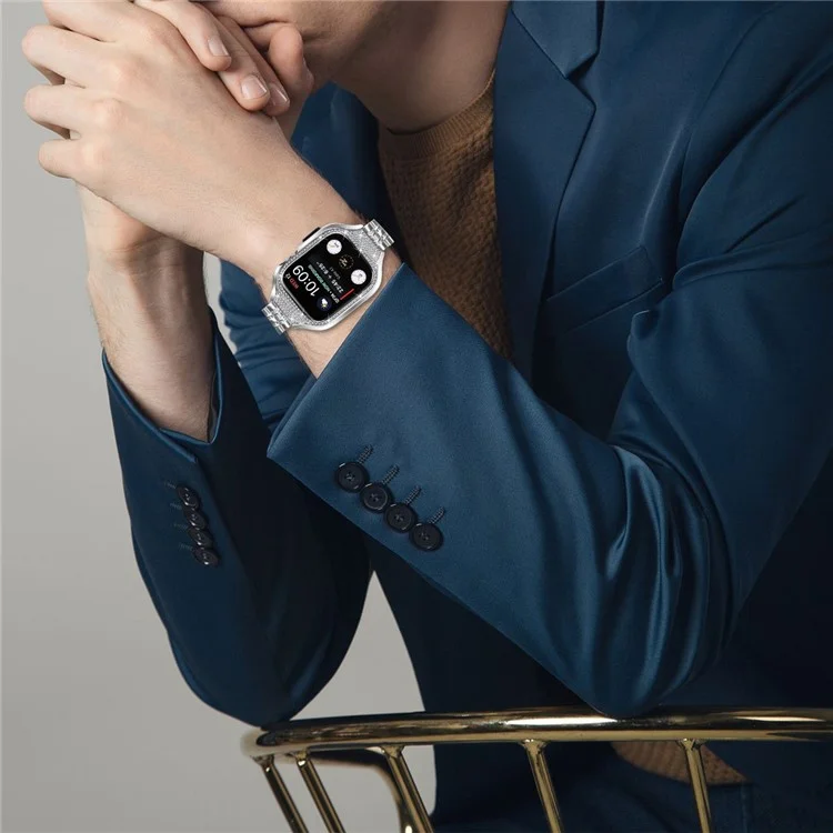 Compra al por mayor Banda de metal con caja de reloj para Apple Watch Series 9 8 7 41 mm, correa de reloj de acero inoxidable de 7 perlas plateada