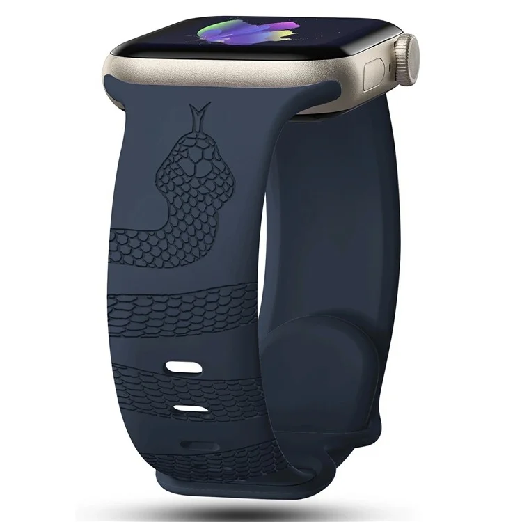 Cinturino in silicone per Apple Watch Series 10 Ultra 9 8 7 SE 6 5 4 3 2 1 46mm 49mm 45mm 44mm 4 con fibbia a farfalla a motivo serpente inciso - Blu scuro