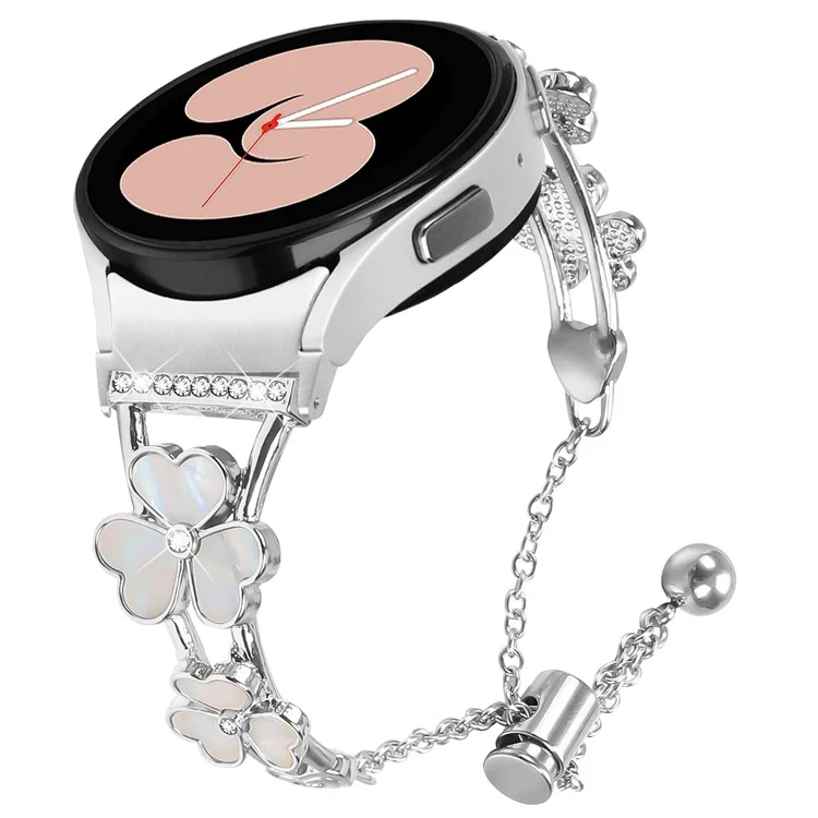 Cinturino per orologio con connettore a rilascio rapido per Samsung Galaxy Watch7 40mm 44mm, decorato con quadrifoglio in lega di zinco argento.