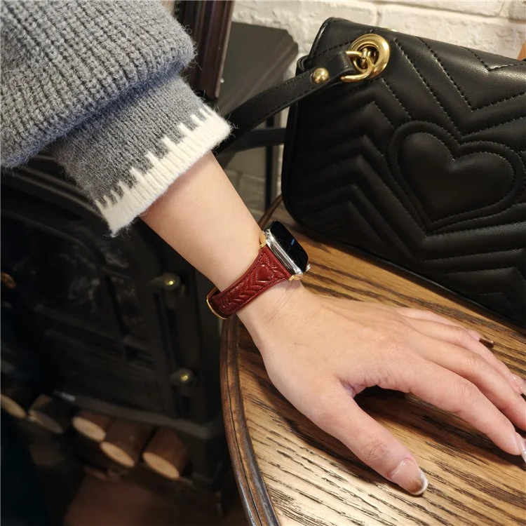 Watch Band For Apple Watch Series 10 9 8 7 SE 6 5 4 3 2 1 42mm 41mm 40mm 38mm Heart Pattern Embossed Genuine Leather Strap - Wine Red