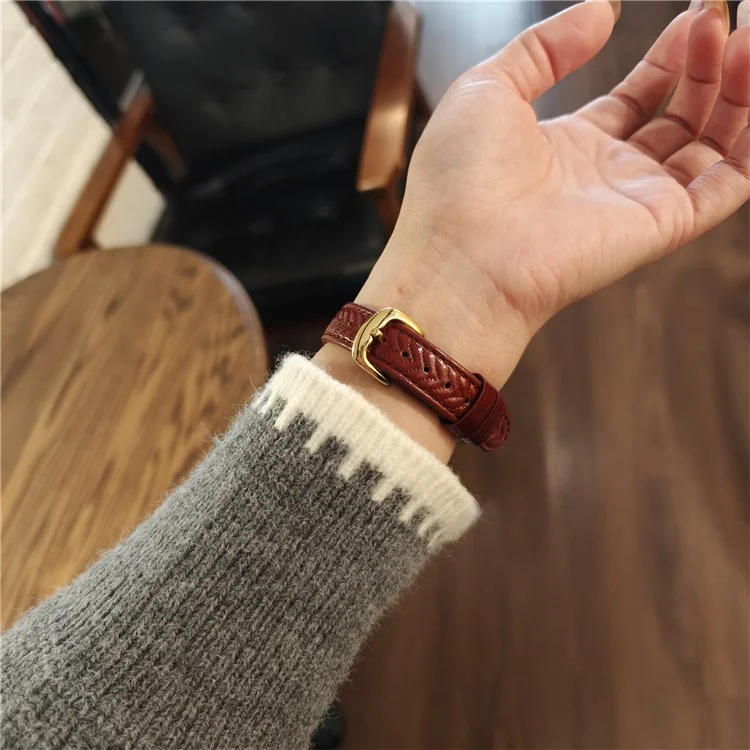 Watch Band For Apple Watch Series 10 9 8 7 SE 6 5 4 3 2 1 42mm 41mm 40mm 38mm Heart Pattern Embossed Genuine Leather Strap - Wine Red