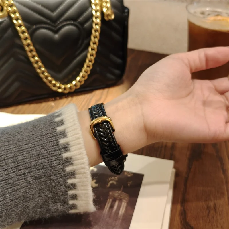 22mm Watch Band For Huawei Watch GT 5 Pro 46mm  /  GT 5 46mm  /  GT 4 46mm  /  Watch 4 Heart Pattern Embossed Genuine Leather Strap - Black