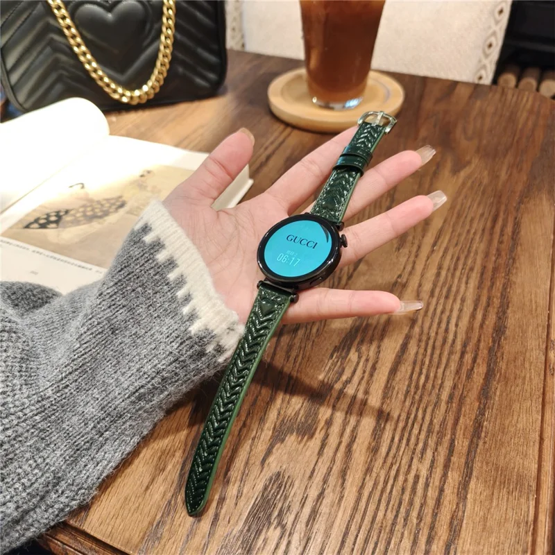 Bracelet de montre de 22 mm en cuir véritable gaufré motif cœur pour Huawei Watch GT 5 Pro 46 mm / GT 5 46 mm / GT 4 46 mm / Watch 4 - Vert foncé
