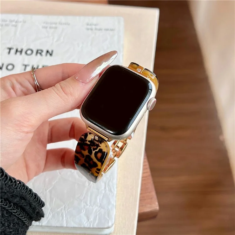 Cinturino per Apple Watch Series 10 9 8 7 SE 6 5 4 3 2 1 42mm 41mm 40mm 38mm con Decorazione in Strass, Resina e Metallo - Stampa Leopardata Oro