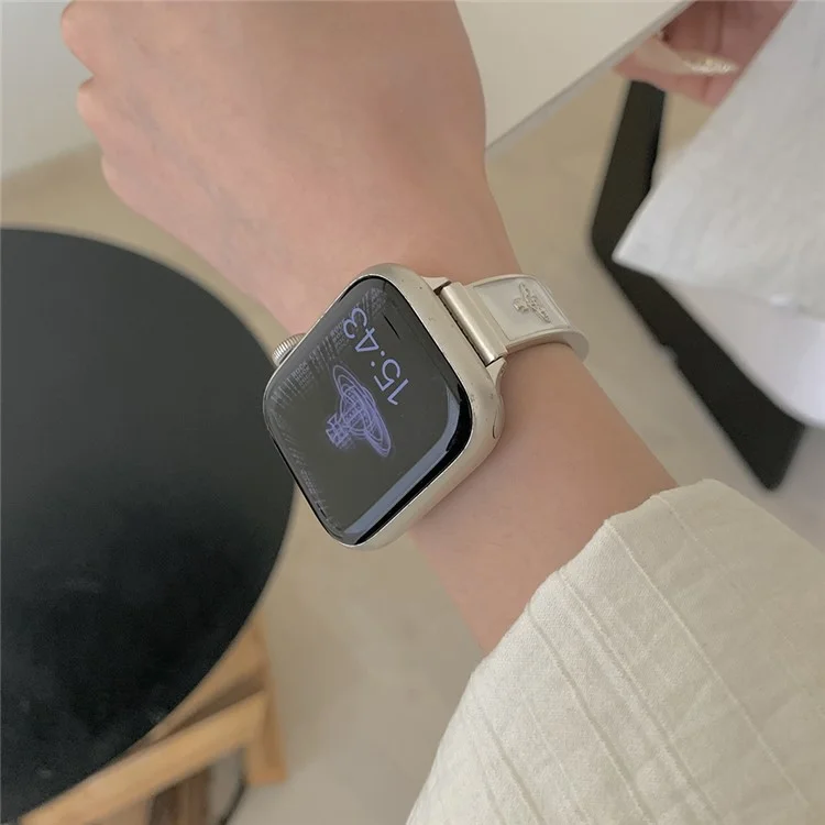 Armband für Apple Watch Series 10 9 8 7 SE 6 5 4 3 2 1 42mm 41mm 40mm 38mm Emaille Saturn Armband Metallarmband - Sternenlichtweiß