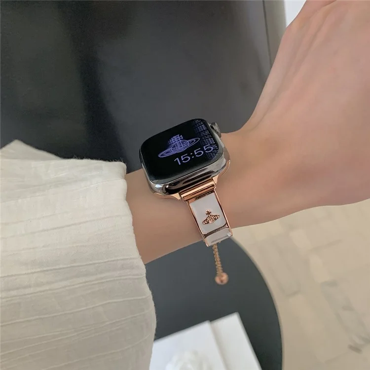 Armband für Apple Watch Series 10 9 8 7 SE 6 5 4 3 2 1 42mm 41mm 40mm 38mm Emaille Saturn Armband Metallarmband - Roségold + Weiß
