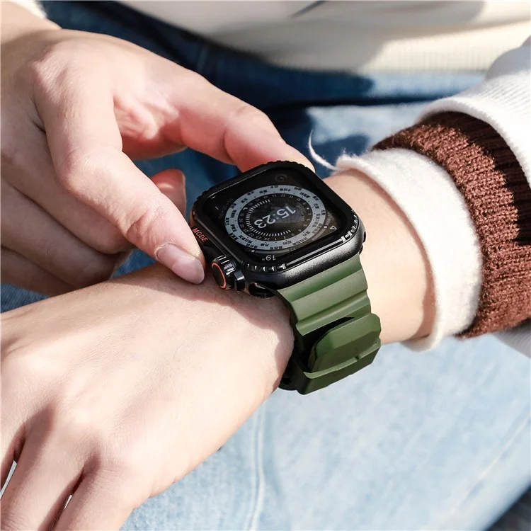 Fluorubber Band For Apple Watch Series 10 Ultra 9 8 7 SE 6 5 4 3 2 1 46mm 49mm 45mm 44mm 42mm Watch Straps - Green  /   Silver Buckle