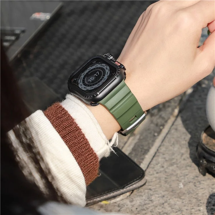 Fluorubber Band For Apple Watch Series 10 Ultra 9 8 7 SE 6 5 4 3 2 1 46mm 49mm 45mm 44mm 42mm Watch Straps - Green  /   Silver Buckle