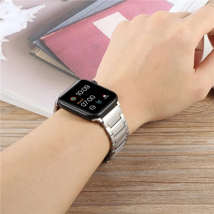 Watch Band For Apple Watch Series 10 9 8 7 SE 6 5 4 3 2 1 42mm 41mm 40mm 38mm Magnetic Foldable Buckle Metal Strap - Black