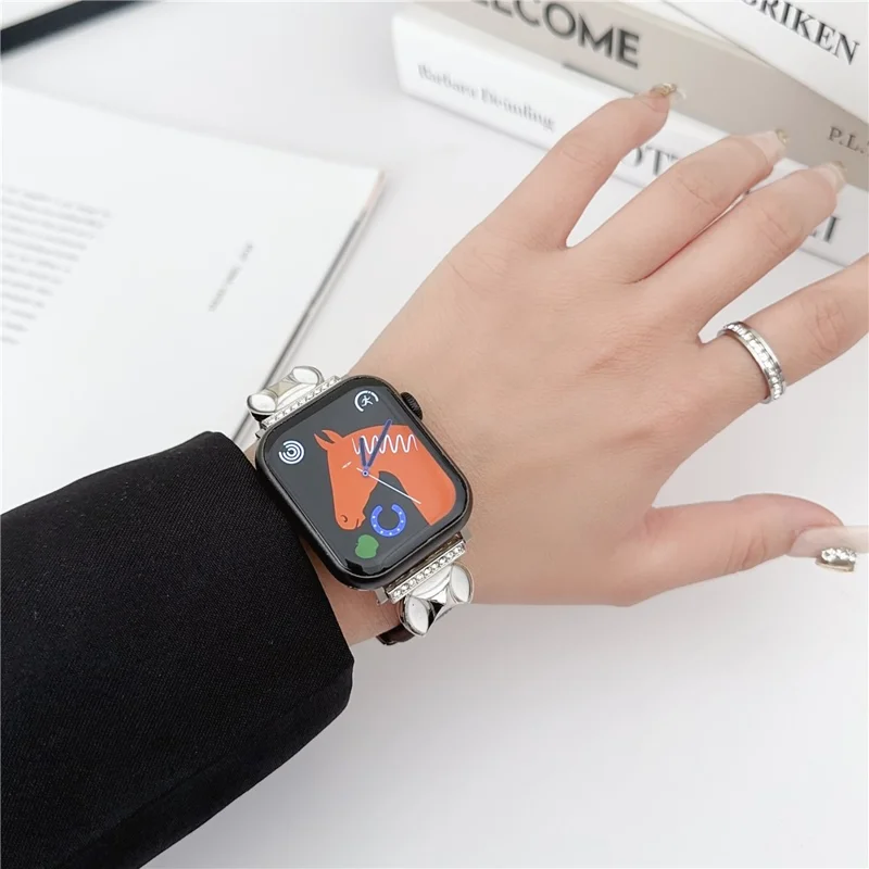 Watch Band For Apple Watch Ultra 3 2 1 49mm / Series 11 10 46mm / 9 8 7 45mm / SE3 SE2 SE 6 5 4 44mm / 3 2 1 42mm Coin Shape Connector Genuine Cow Leather Strap - Green