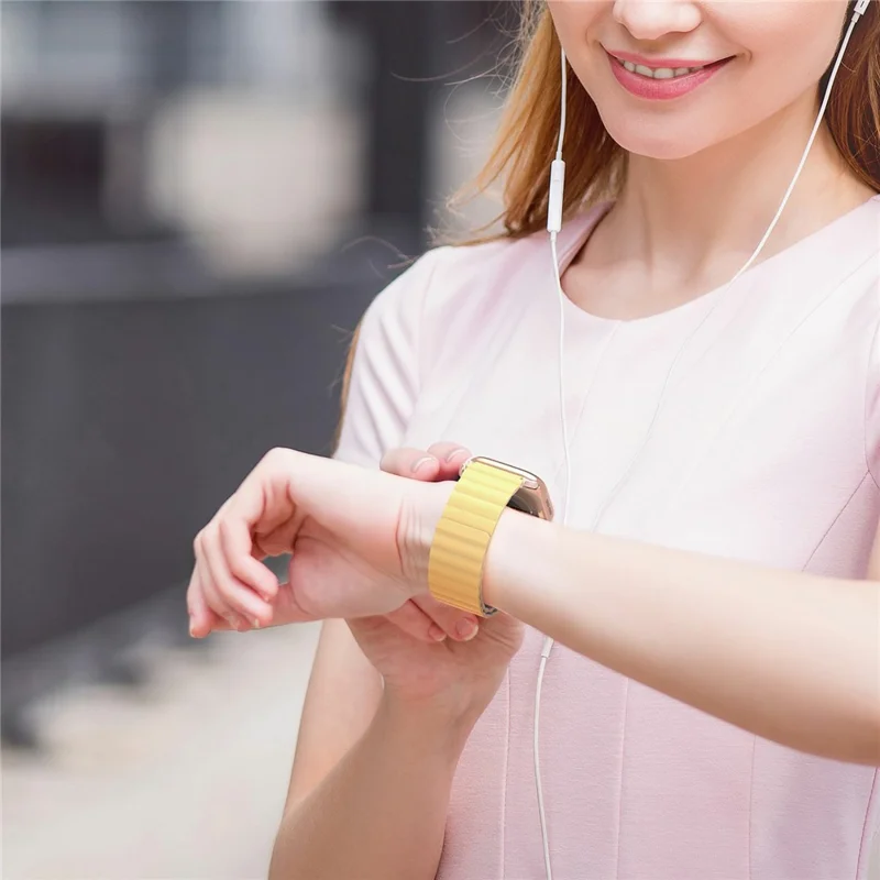 Dux Ducis SD Serie Silikon Magnetisches Uhrenarmband Für Apple Watch Series 10 9 8 7 SE 6 5 4 3 2 1 42mm 41mm 40mm 38mm - Hellgelb / Sternenlicht