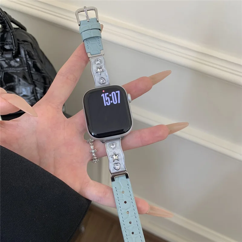 Correa para Apple Watch Series 10 Ultra 9 8 7 SE 6 5 4 3 2 1 de 46 mm, 49 mm, 45 mm, 44 mm, 42 mm, decoración de circonita, correa de cuero genuino de vaca - Azul bebé