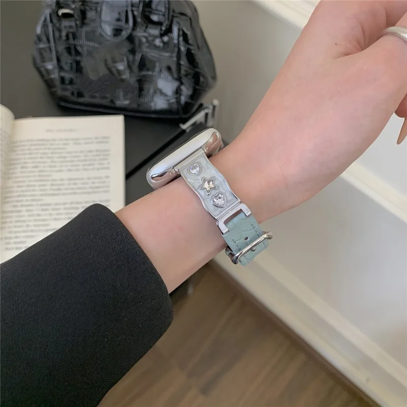 Correa para Apple Watch Series 10 Ultra 9 8 7 SE 6 5 4 3 2 1 de 46 mm, 49 mm, 45 mm, 44 mm, 42 mm, decoración de circonita, correa de cuero genuino de vaca - Azul bebé