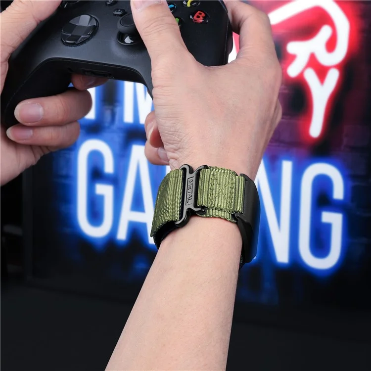 For WHOOP 4.0 Magic Tape Band Stylish Nylon Wrist Strap with Protective Case - Green