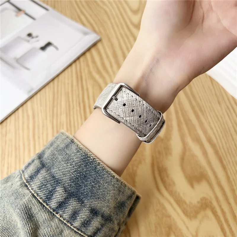 Watch Bands For Apple Watch Ultra 3 2 1 49mm / Series 11 10 46mm / 9 8 7 45mm / SE3 SE2 SE 6 5 4 44mm / 3 2 1 42mm Leather Wrist Strap with Steel Buckle - Bright Blue