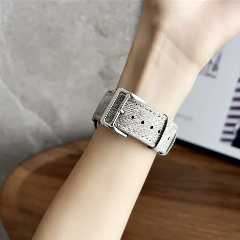 Leather Watchband For Apple Watch Series 10 9 8 7 SE 6 5 4 3 2 1 42mm 41mm 40mm 38mm Wrist Strap Replacement - White
