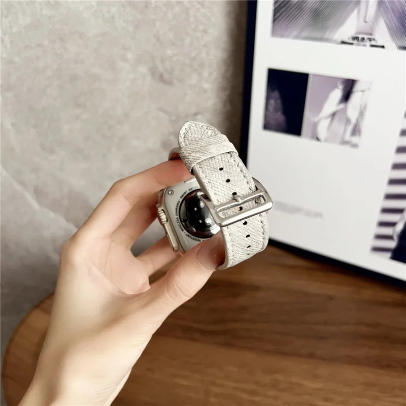 Leather Watchband For Apple Watch Series 10 9 8 7 SE 6 5 4 3 2 1 42mm 41mm 40mm 38mm Wrist Strap Replacement - White