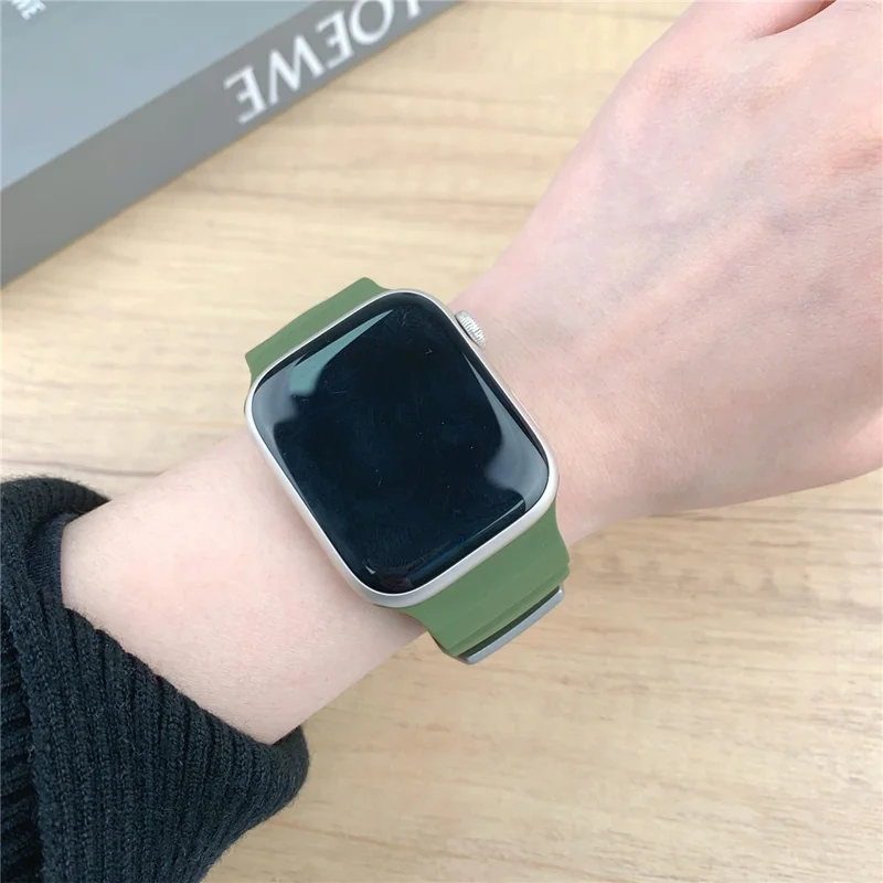 Watch Strap for Apple Watch Ultra 3 2 1 49mm / Series 11 10 46mm / 9 8 7 45mm / SE3 SE2 SE 6 5 4 44mm / 3 2 1 42mm Silicone Wrist Band - Blue / Titanium Buckle