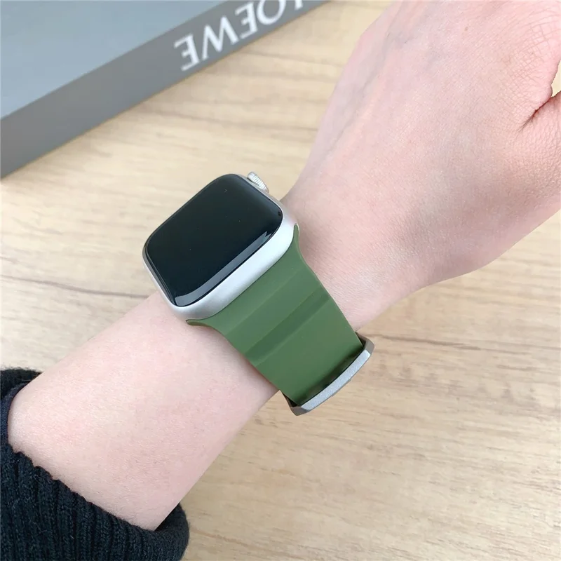 Bracelet de montre pour Apple Watch Series 10 Ultra 9 8 7 SE 6 5 4 3 2 1 46mm 49mm 45mm 44mm 42mm Bracelet de poignet en silicone - Vert Fluorescent / Boucle Noire