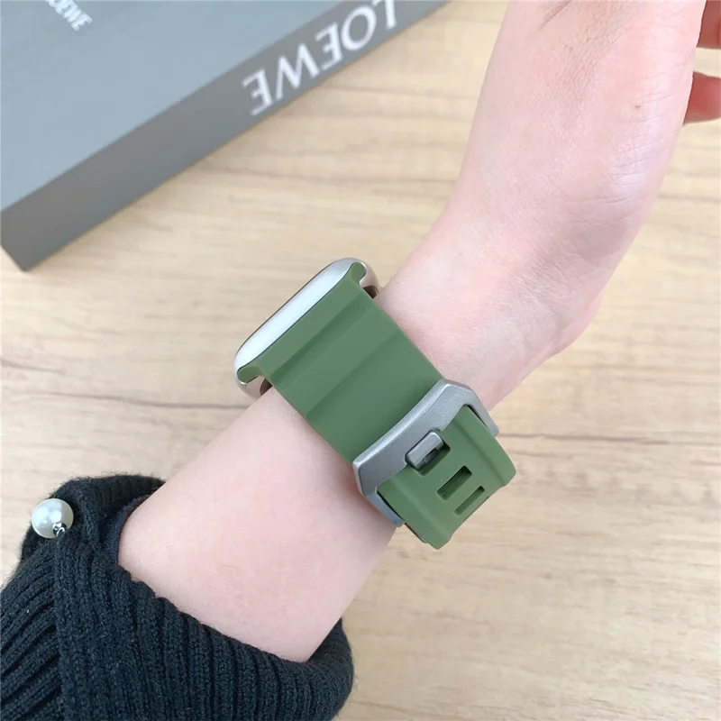 Bracelet de montre pour Apple Watch Series 10 Ultra 9 8 7 SE 6 5 4 3 2 1 46mm 49mm 45mm 44mm 42mm Bracelet de poignet en silicone - Vert Fluorescent / Boucle Noire