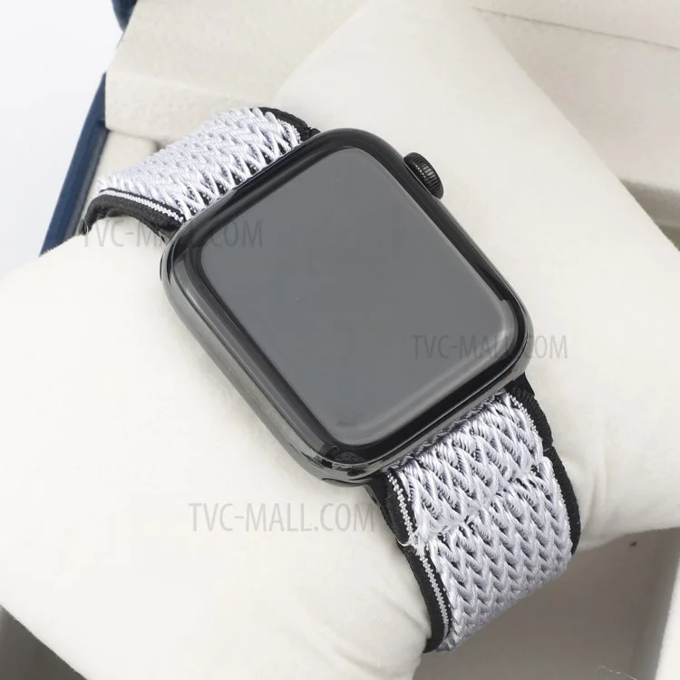 Wave Pattern Nylon Watchband Adjustable Wristwatch Strap for Apple Watch Series 10 42mm / 9 8 7 41mm / 6 5 4 SE SE (2022) SE (2023) 40mm / 3 2 1 38mm - Black / White