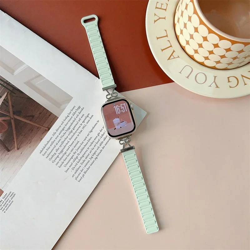 Bowknot Watch Strap for Apple Watch Series 10 9 8 7 SE 6 5 4 3 2 1 42mm 41mm 40mm 38mm Silicone Magnetic Band - Mint Green / Starlight