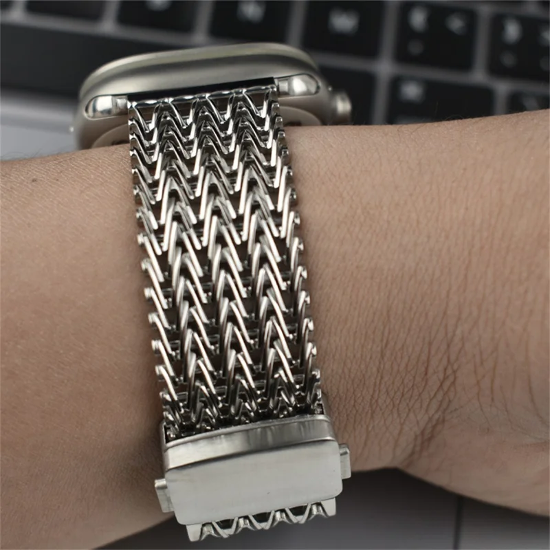 V Shape Mesh Band for Apple Watch Series 11 10 42mm / 9 87 41mm / SE3 SE2 SE 6 5 4 40mm / 3 2 1 38mm Stainless Steel Magnetic Watch Strap - Black