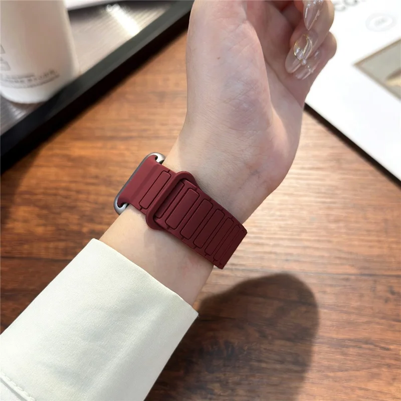Correa de reloj de silicona de 3 cuentas magnéticas para Xiaomi Smart Band 9 Pro / 8 Pro / Redmi Watch 5 / 4 - Rojo vino / Negro