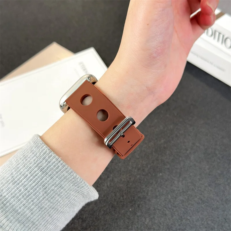 Bracelet de montre en silicone pour Apple Watch Série 10 9 8 7 SE 6 5 4 3 2 1 42mm 41mm 40mm 38mm - Marron