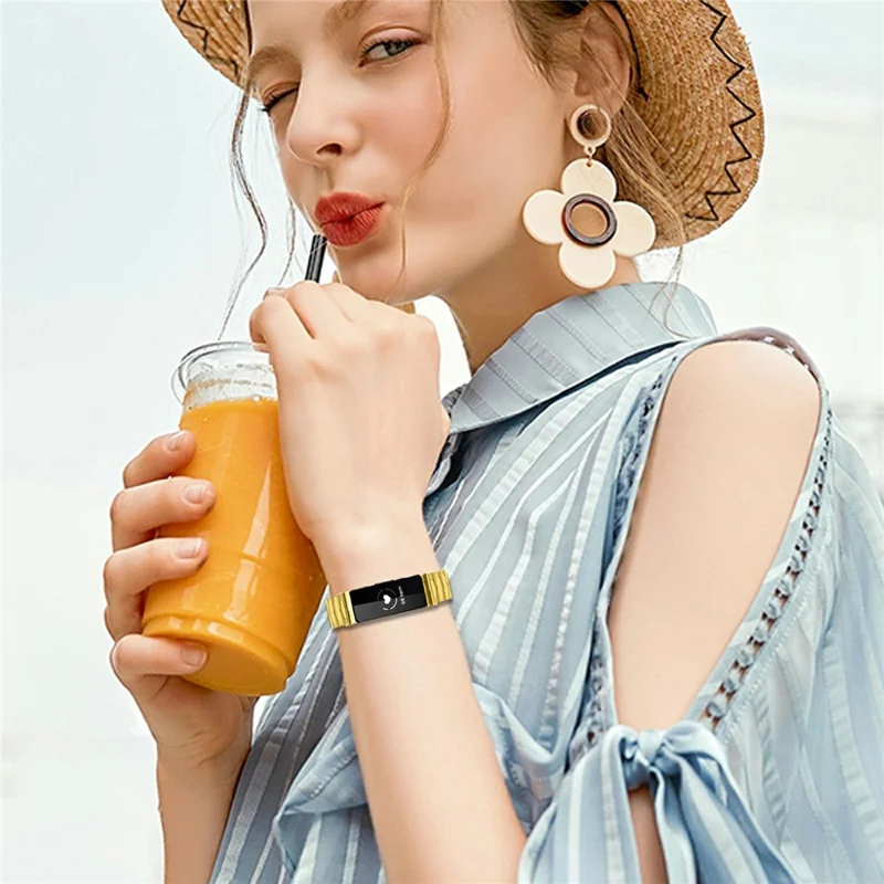 Bat Design Electroplate Color Watch Strap for Fitbit Inspire / Inspire 2 / Inspire HR Stainless Steel Adjustable Band with Folding Clasp - Gold