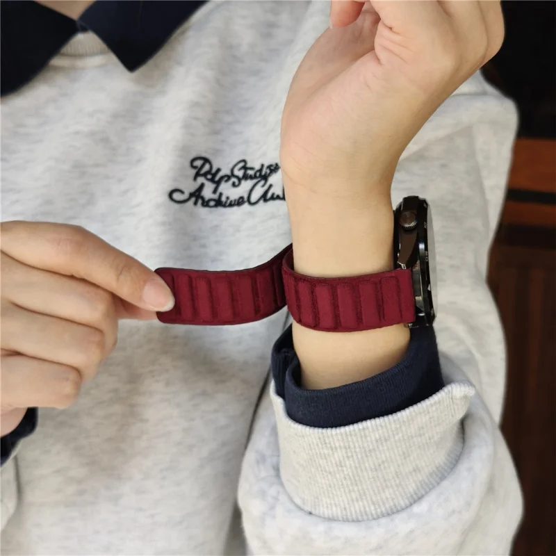 22mm Suede Leather Magnetic Strap for Huawei Watch GT 6 / 5 / 5 Pro 46mm Square Design Watch Band - Wine Red