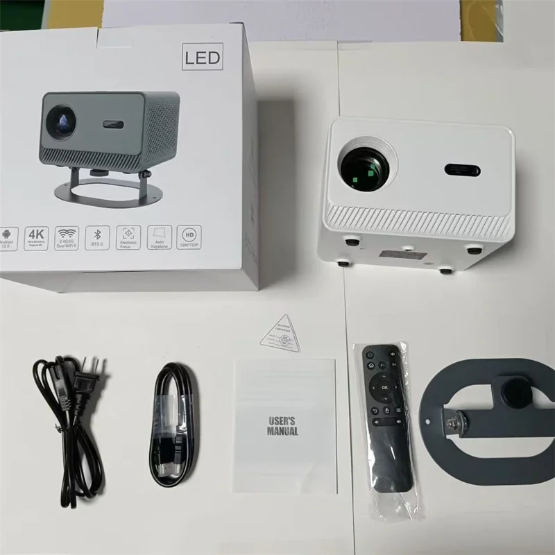 M10 Plus Tragbarer Mini-Projektor 720P HD Android 11 4K-Decodierung WiFi 6 Dualband Heimkino-Projektor – Grau