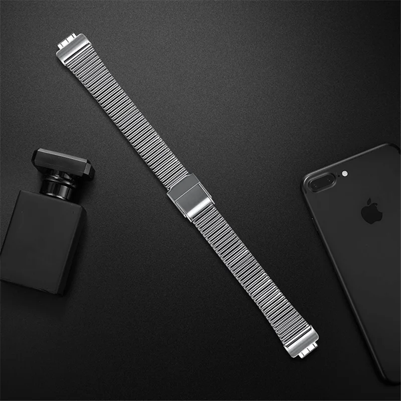 Stainless Steel Replacement Watch Band Wrist Strap for Fitbit Inspire 2 - Silver