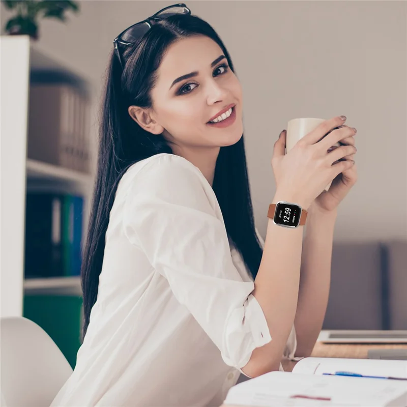 Top Layer Cowhide Genuine Leather Strap Smart Watch Accessories for Fitbit Versa/Fitbit Versa 2 - Brown