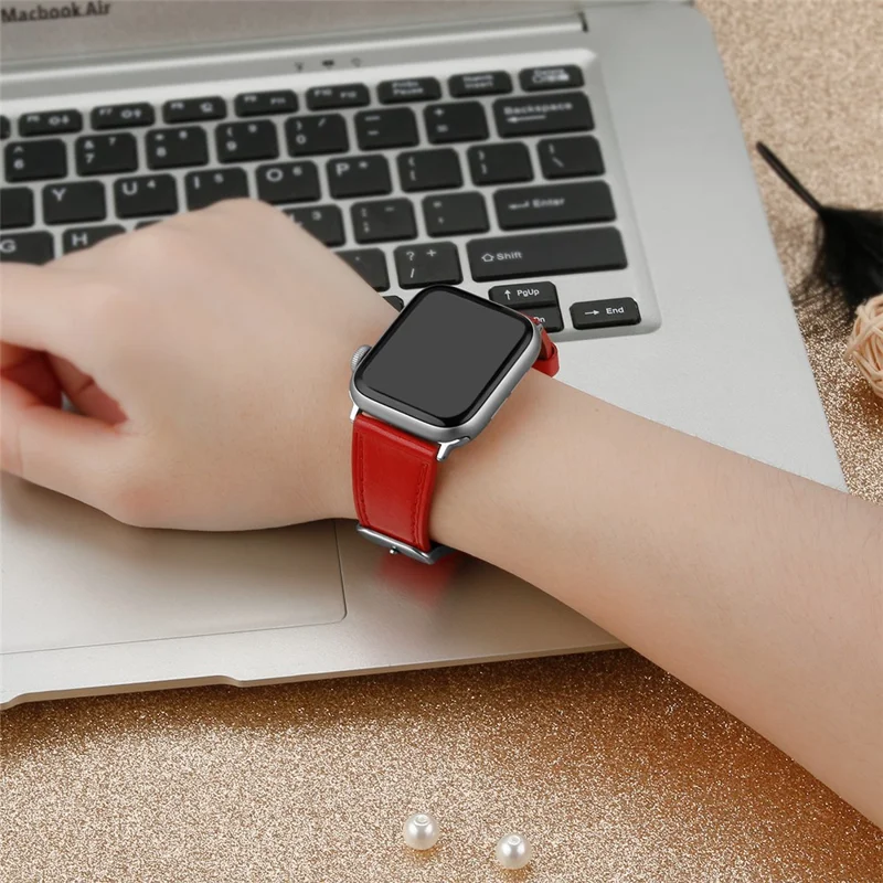 Top Layer Cowhide Genuine Leather Watch Strap Replacement Band for Apple Watch Ultra 3 2 1 49mm / Series 11 10 46mm / 9 8 7 45mm / SE3 SE2 SE 6 5 4 44mm / 3 2 1 42mm - Red