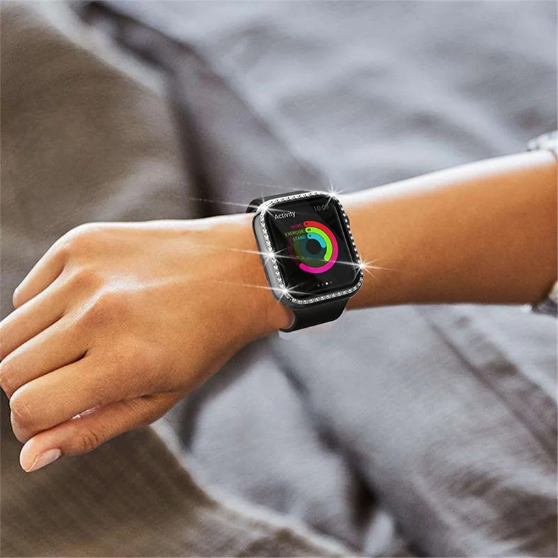 Skånskydd med strass för Apple Watch Series SE3 / SE2 / SE1 / 6 / 5 / 4 44 mm - Grå