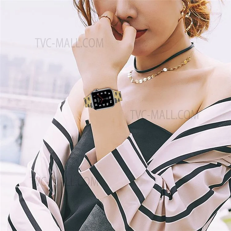 Fashion Leopard Pattern Watchband Top Layer Cowhide Genuine Leather Round Tail Strap for Apple Watch Series 8 41mm / Series 7 41mm / Series 6 / 5 / 4 / SE / SE(2022) 40mm / Watch Series 1 / 2 / 3 38mm - Army Green Leopard