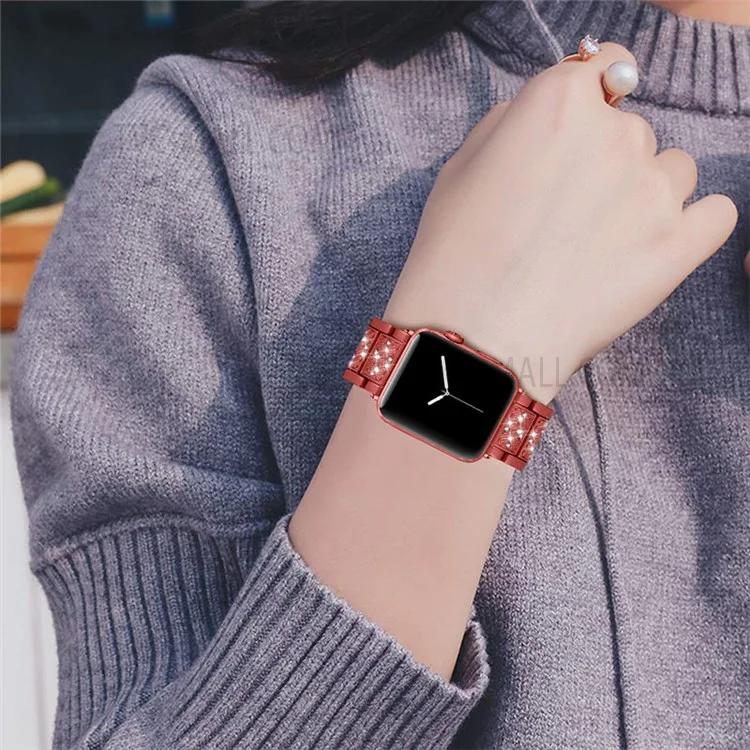 Stainless Steel Rhinestone Smart Watch Strap Watchband Replacement for Apple Watch Series 10 46mm / Ultra 2 Ultra 49mm / 9 8 7 45mm / SE (2023) SE (2022) SE 6 5 4 44mm / 3 2 1 42mm - Red