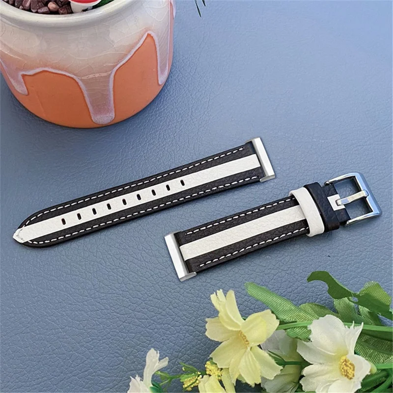 Para Fitbit Versa 3/Sense Splicing Design Wrist Strap Top Layer Cowhide Leather Replacement Watch Band - Preto/Branco