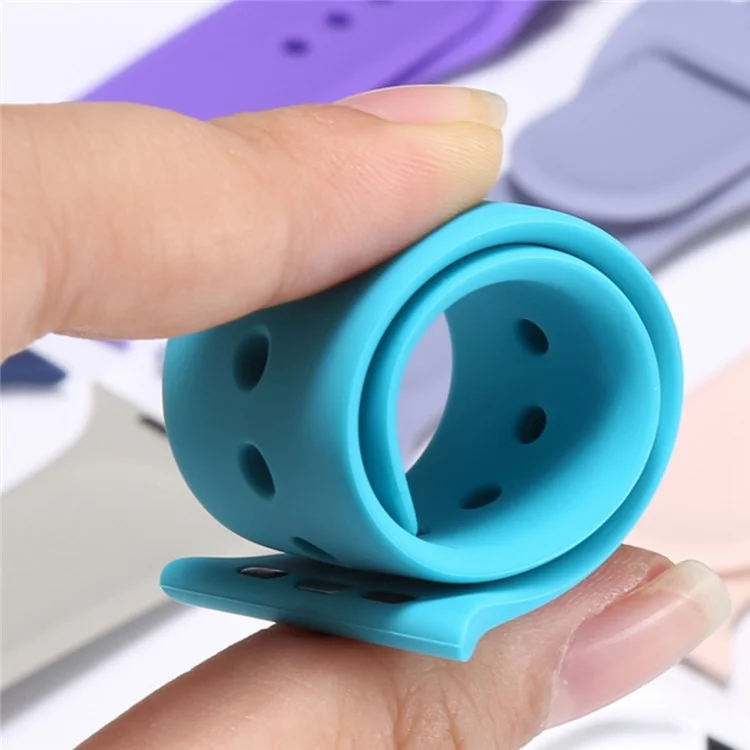 For Apple Watch Series 10 46mm / Ultra 2 Ultra 49mm / 9 8 7 45mm / SE (2023) SE (2022) SE 6 5 4 44mm / 3 2 1 42mm Silicone Watch Strap Adjustable Pin Buckle Wrist Band Replacement - Yellow / Green