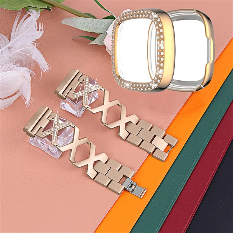 Per Fitbit Versa 3 / Sense Stylish X-Shape Design Cinturino in Acciaio Inossidabile Smartwatch + Custodia Protettiva con Due File di Cristalli - Oro