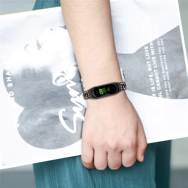 Für Xiaomi Mi Band 9 NFC / Mi Band 9 / Smart Band 8 NFC / Smart Band 8 G Letter Rhinestone-Dekor Uhrenarmband Edelstahl Armband - Schwarz