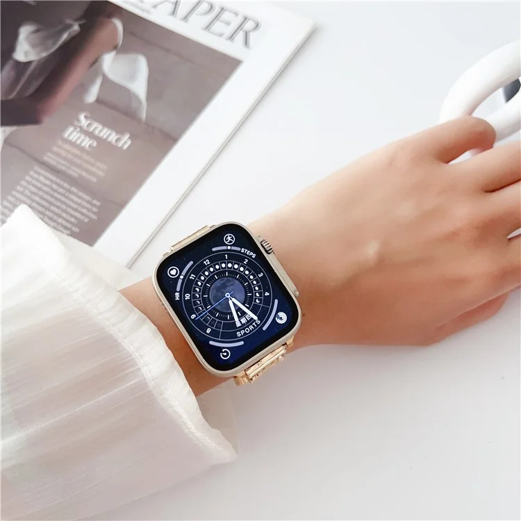 Correa de reloj para Apple Watch Series 10 de 42 mm / 9 8 7 de 41 mm / SE (2023) SE (2022) SE 6 5 4 de 40 mm / 3 2 1 de 38 mm Pulsera de reloj con dije de trébol de metal - Negro